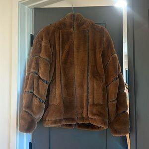 COPY - Alo teddy bear jacket in XXS